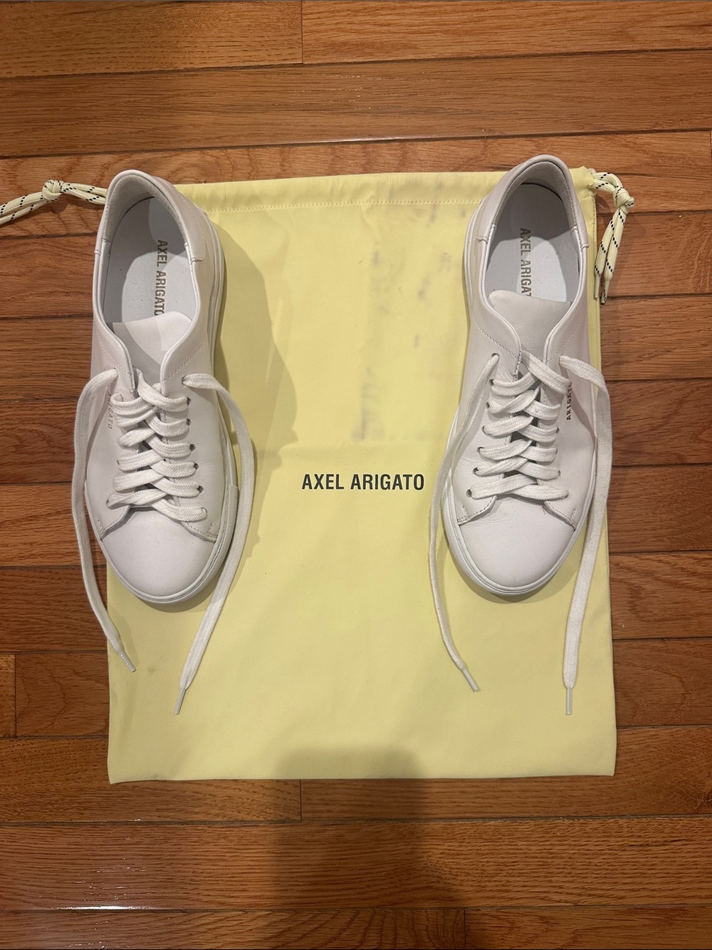 Axel Arigato White Low-Top Leather Sneakers